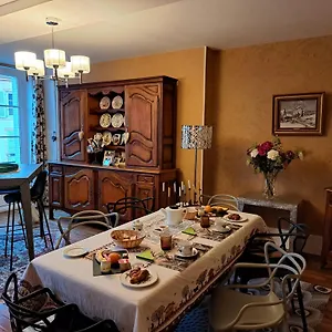 Un Air Moulinois Frühstückspension